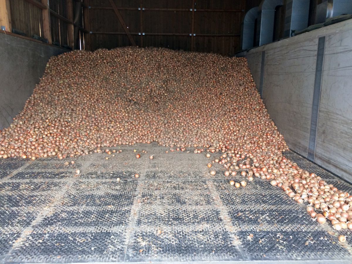 Befahrbarer Belüftungsboden mit Schüttgut